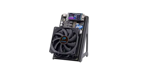 Artikelbild für: Power Mining: NerdQaxe++ und Bitaxe aus Lettland, 10 % Rabatt mit CRYPTOCODES